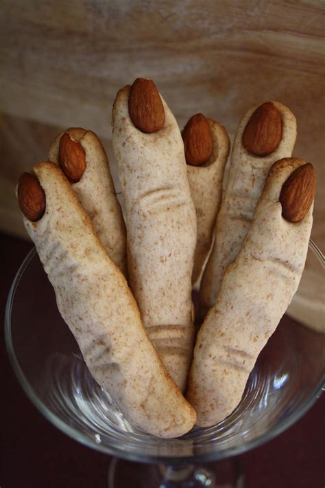 Bogus witch fingers